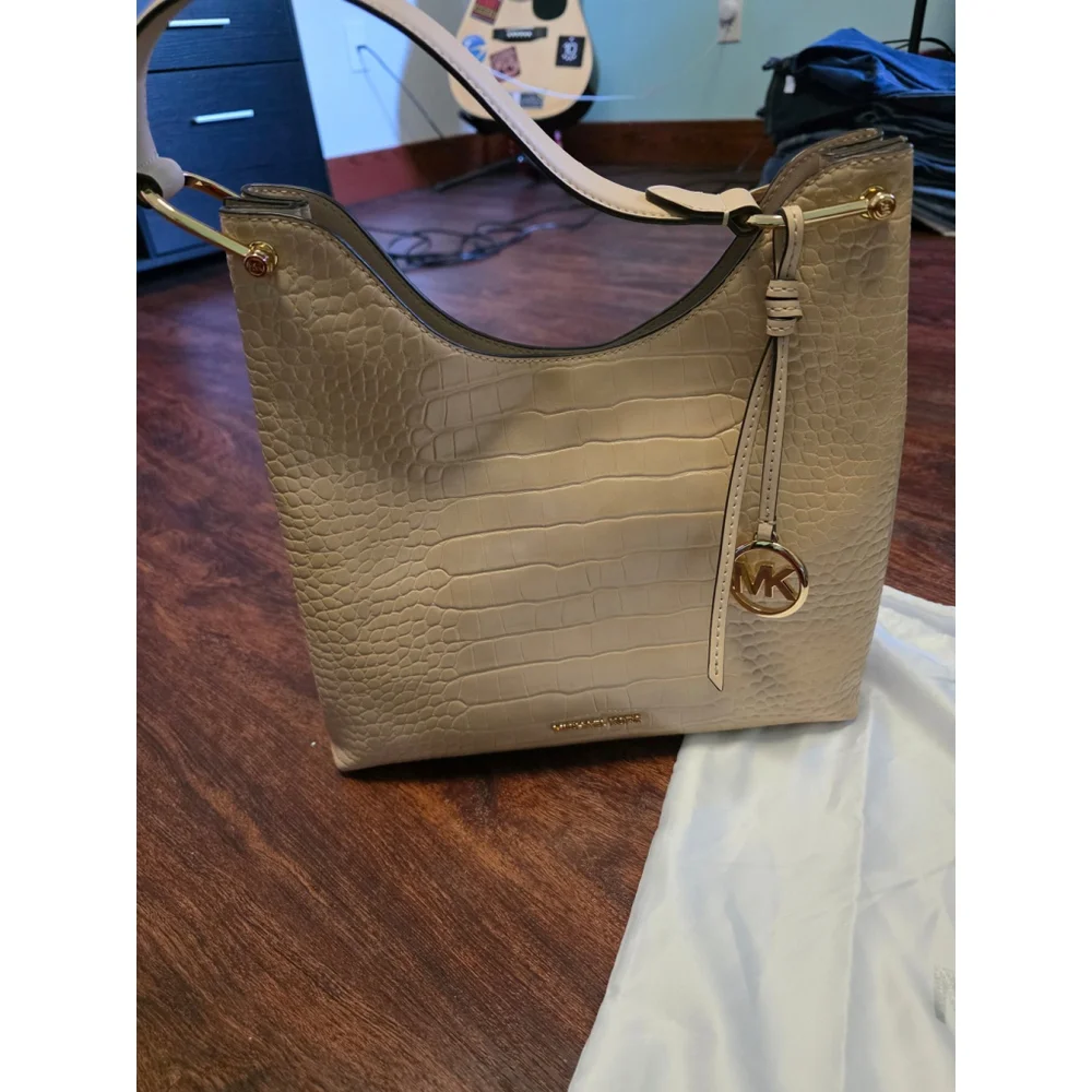 Michael Kors Joan Large Slouchy Shoulder Bag - Picture 2 of 10